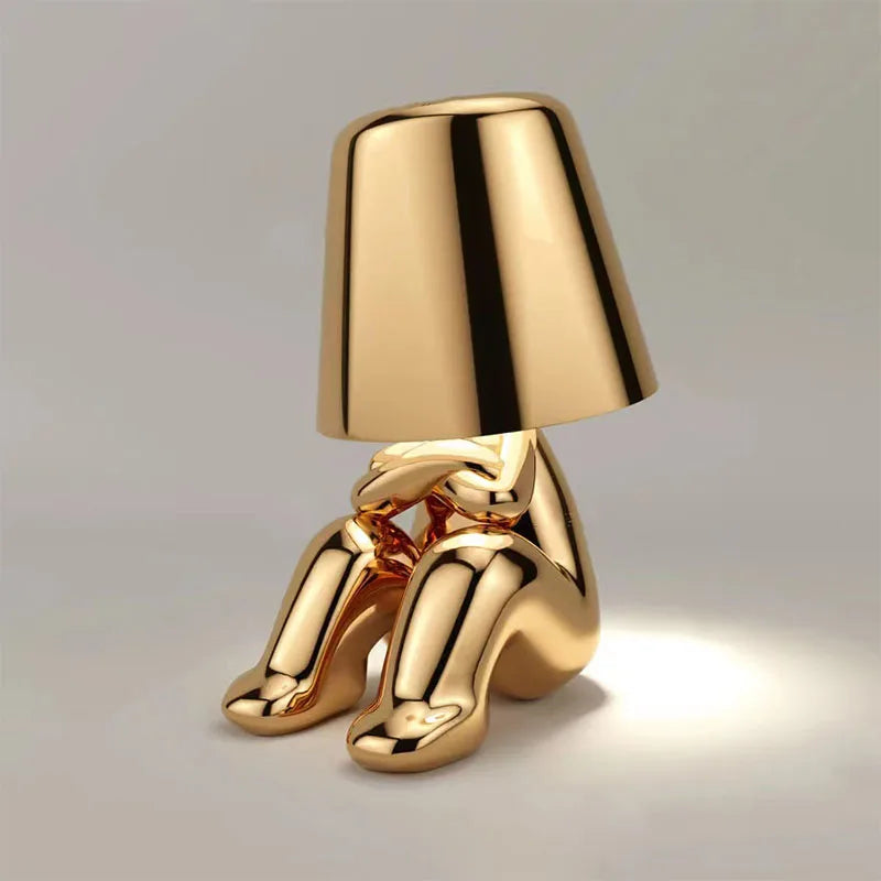 Petit Homme Doré - Lampe de Nuit Design et Moderne pour une Décoration Unique